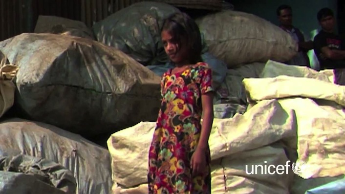 Saima, simbolo della giornata mondiale contro lo sfruttamento del lavoro minorile.