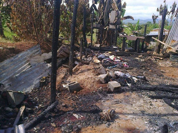 Costa Rica salitre distruzione case Bribri