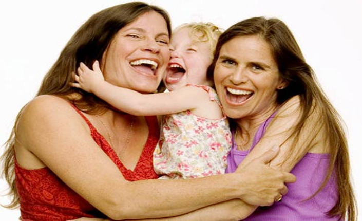 coppia-lesbica-adozione