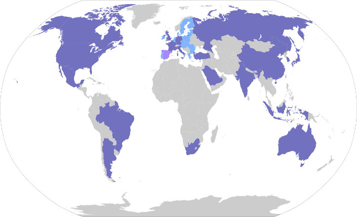 I paesi del G20 (in azzurro i paesi dell'Unione Europea non rappresentati individualmente e in violetto i paesi "invitati permanenti")