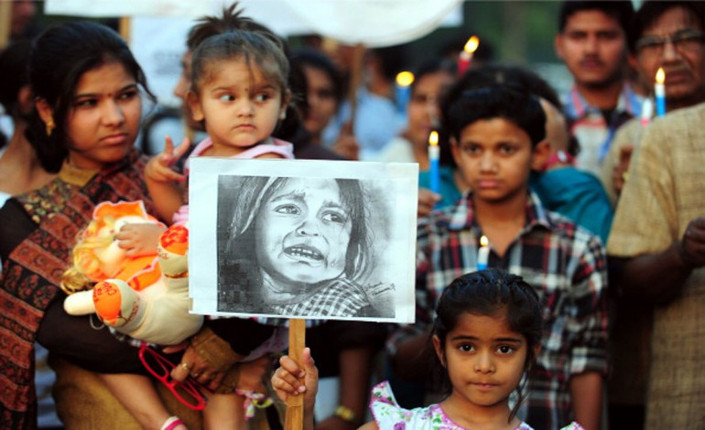 Aprile 2013. Funerali di una bambina di 4 anni morta di stupro a Nagpur