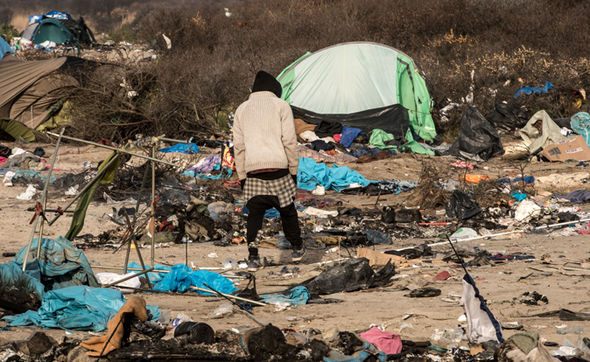 Calais-jungle-migrant-camp-476103