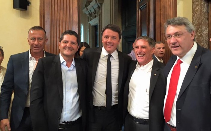landini (fiom), bentivogli (fim) e Renzi nel 2015