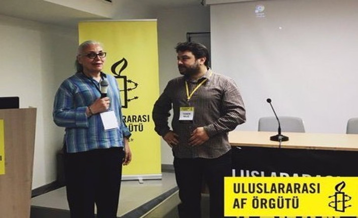 Idil Eser e Taner Kilic, rispettivamente direttrice e presidente di Amnesty International Turchia, entrambi in carcere