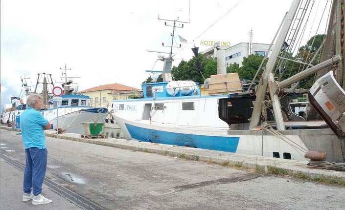 Nevio e Federica II, il pescatore e la sua imbarcazione