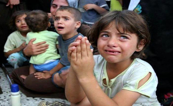 Gaza: bambine e bambini in un rifugio Unrwa