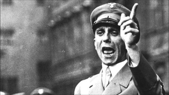 Il ministro per la Propaganda del Terzo Reich Joseph Goebbels.