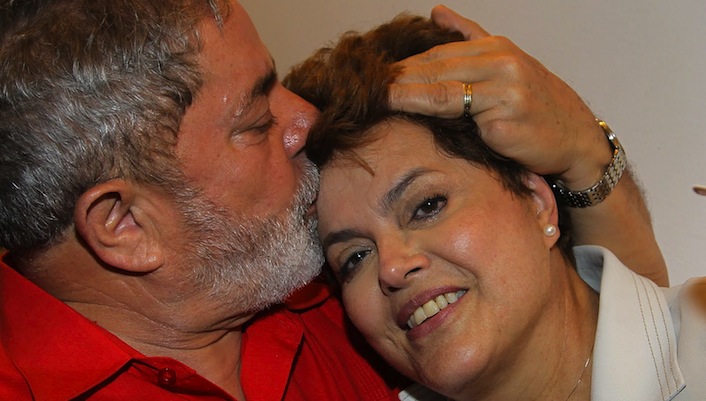 La presidente Dilma Rousseff insieme al suo predecessore Luiz Inàcio Lula da Silva.