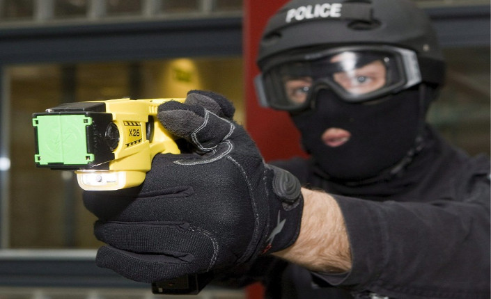 Taser pistola elettrica