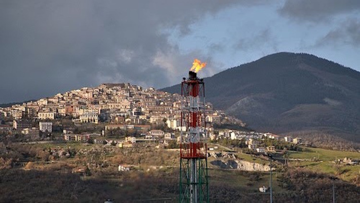 Nell'area a nord del lago Pertusillo si trova il più grande giacimento di idrocarburi d'Europa.