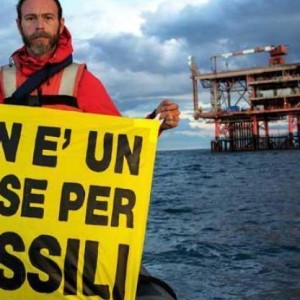 Trivelle: Greenpeace in Adriatico,protesta contro Rospo Mare