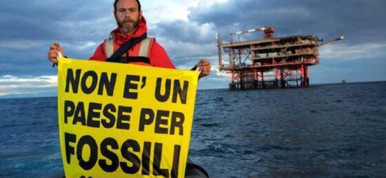 Trivelle: Greenpeace in Adriatico,protesta contro Rospo Mare