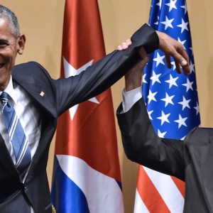 TOPSHOT-CUBA-US-OBAMA-CASTRO