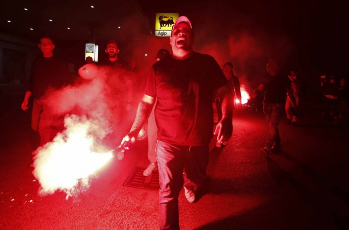 Manifestazione di Roma ai Romani e Forza Nuova al Tiburtino III contro il centro per migranti della Croce Rossa in Via del Frantoio