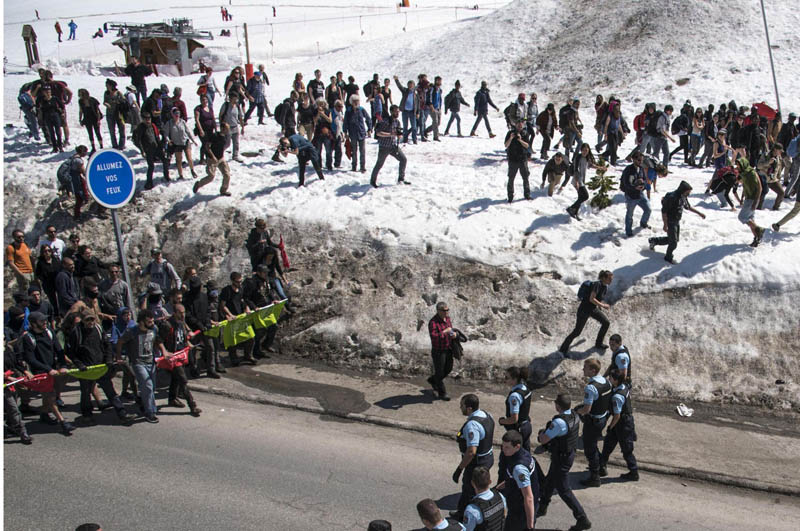 MIGRANTI: TENSIONE A CONFINE FRANCIA PER CORTEO ANTIFASCISTA